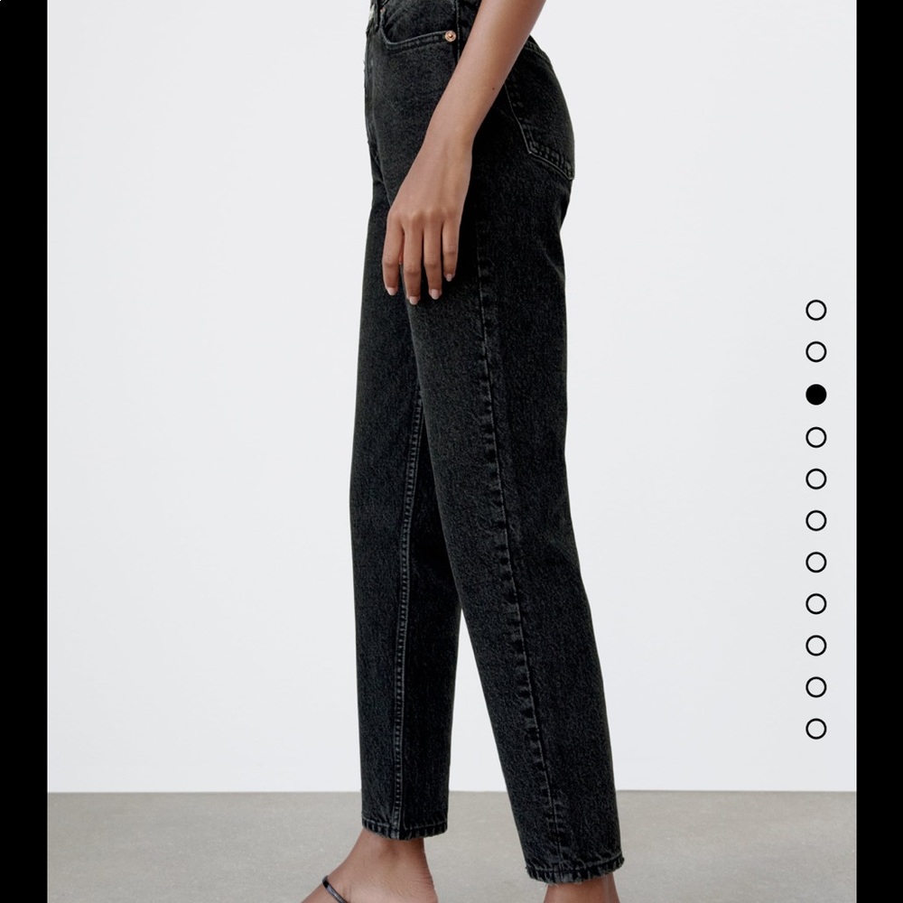 ZARA MOM FIT JEANS
